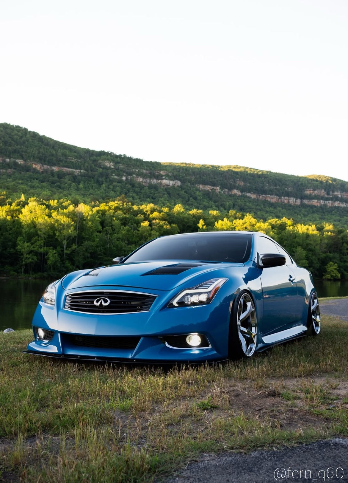 G37/Q60 M-Style Dry Carbon Fiber Mirror Overlays