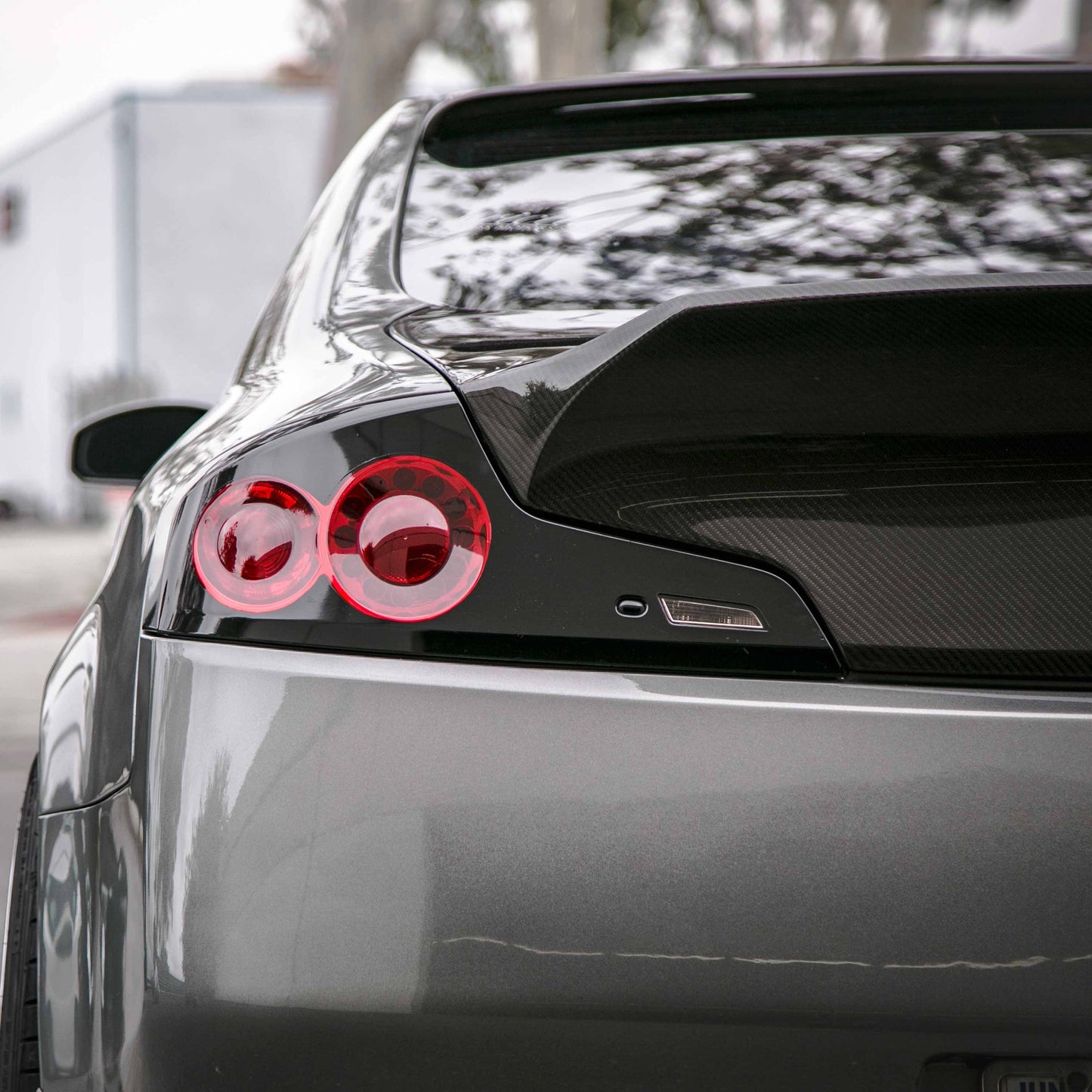 Seibon C-style carbon fiber trunk lid for 2003-2007 Infiniti G35 2DR
